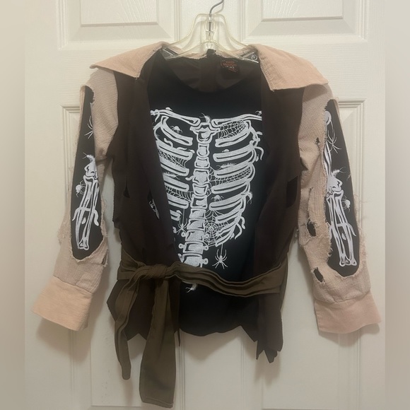 Pirate 3 Piece Costume Child size 7/8 - Picture 3 of 10